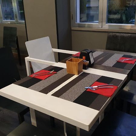 V99 Hotel Roma Ngoại thất bức ảnh