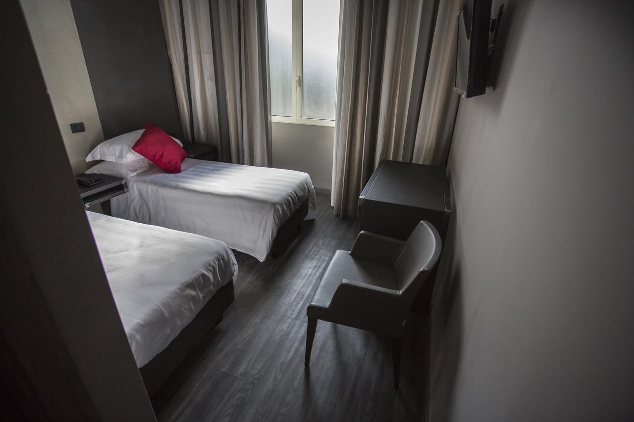 V99 Hotel Roma Ngoại thất bức ảnh