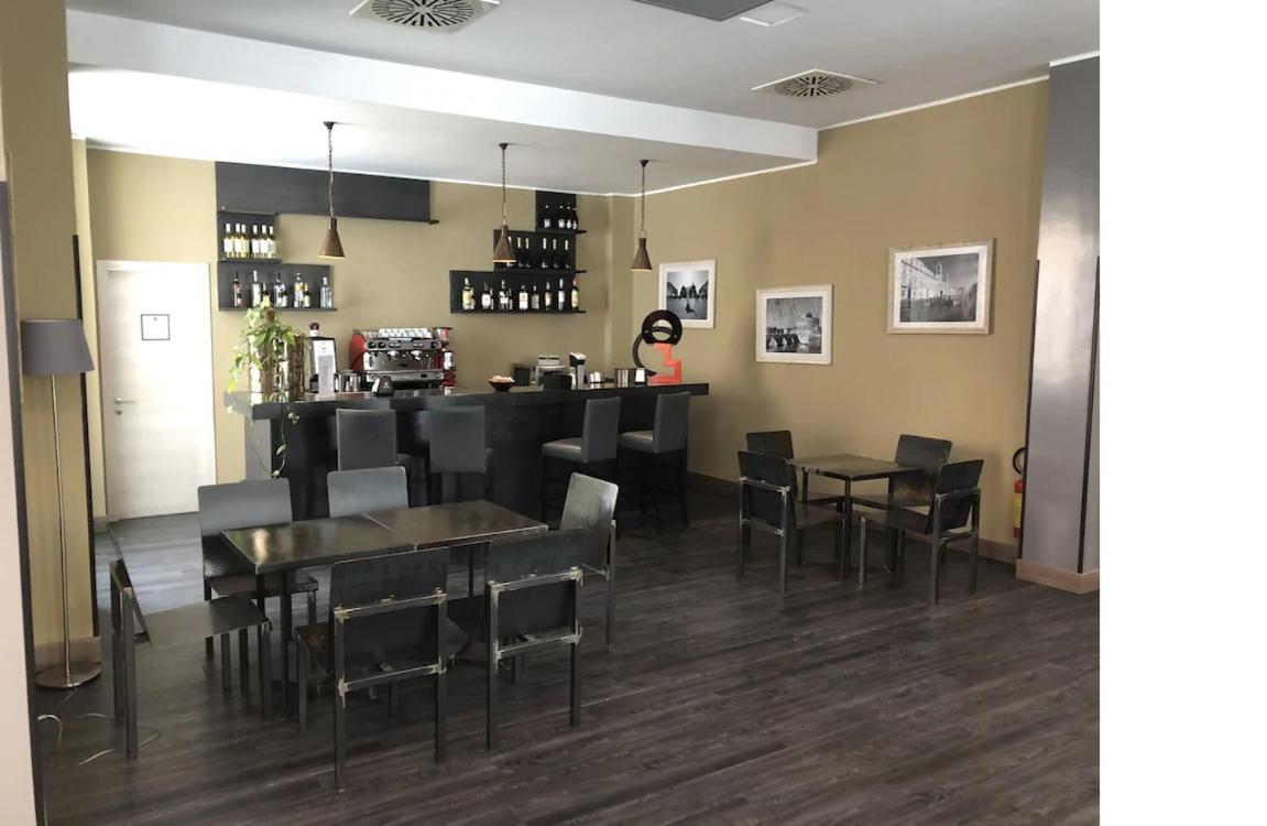 V99 Hotel Roma Ngoại thất bức ảnh